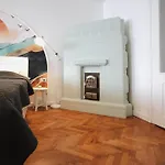Apartment 3 Min To Everything-stylish-modern-old Fortress *