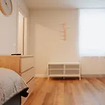 Apartment 3 Min To Everything-stylish-modern-old Fortress *