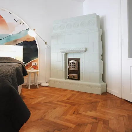 Apartment 3 Min To Everything-stylish-modern-old Fortress *
