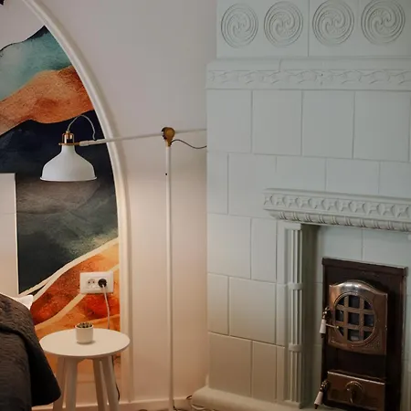 3 Min To Everything-stylish-modern-old Fortress Apartment Brasov
