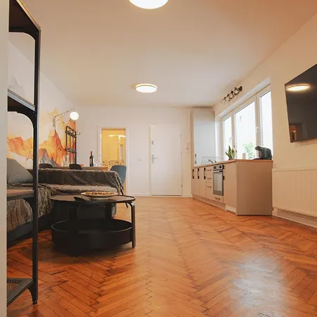 3 Min To Everything-stylish-modern-old Fortress Apartment Brasov