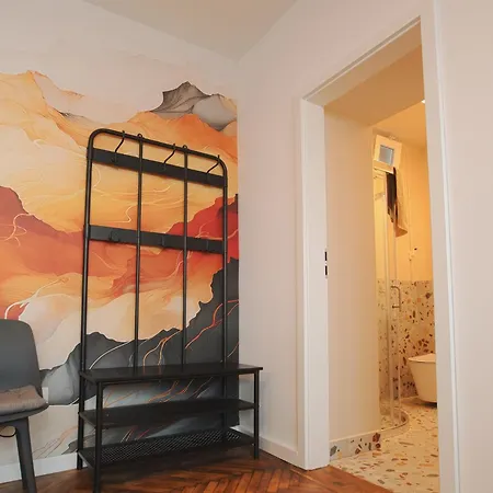 3 Min To Everything-stylish-modern-old Fortress *