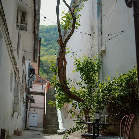 3 Min To Everything-stylish-modern-old Fortress Appartement