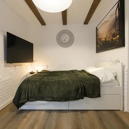 3 Min To Everything-stylish-modern-old Fortress