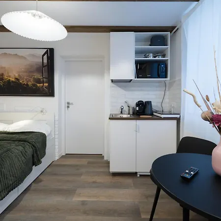 3 Min To Everything-stylish-modern-old Fortress Appartement *