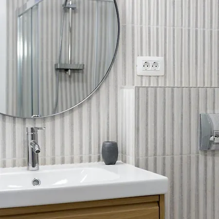 3 Min To Everything-stylish-modern-old Fortress Apartment Brasov