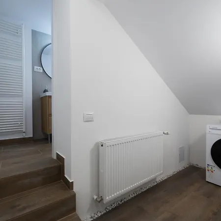 Apartment 3 Min To Everything-stylish-modern-old Fortress *