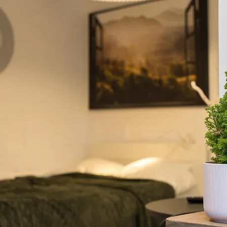 Апартаменти 3 Min To Everything-stylish-modern-old Fortress Брашов