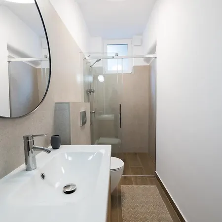 3 Min To Everything-stylish-modern-old Fortress Апартаменти *