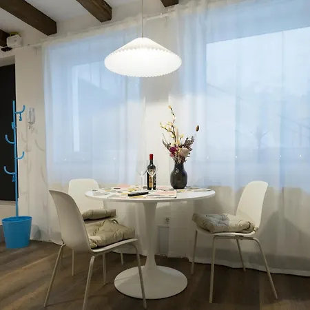 Апартаменти 3 Min To Everything-stylish-modern-old Fortress *