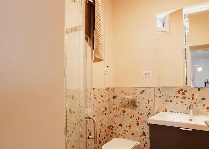 3 Min To Everything-stylish-modern-old Fortress * Brasov