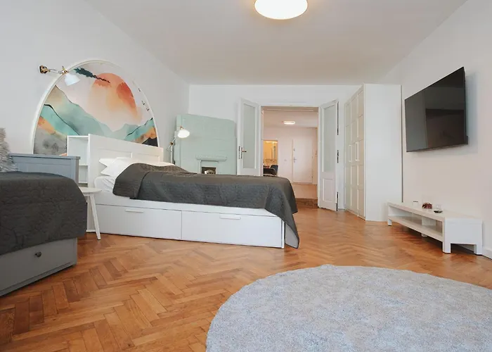 アパート 3 Min To Everything-stylish-modern-old Fortress