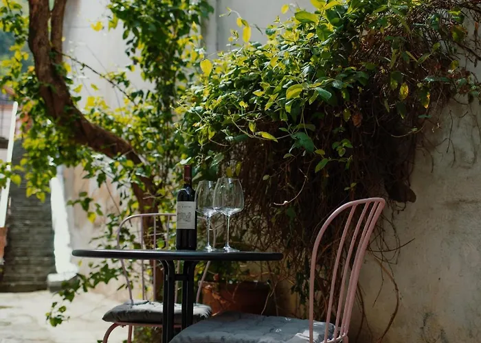 3 Min To Everything-stylish-modern-old Fortress アパート ブラショフ