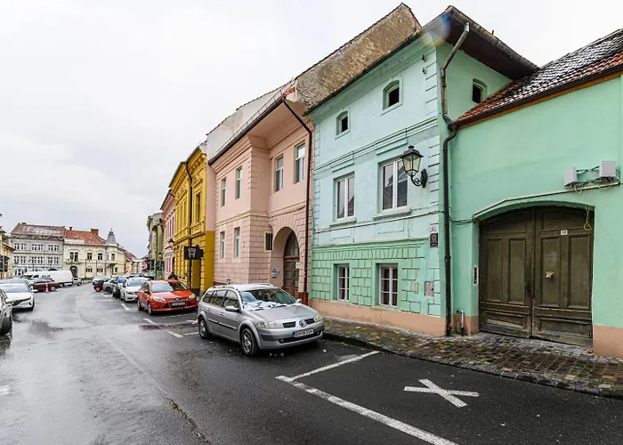 Apartment 3 Min To Everything-stylish-modern-old Fortress