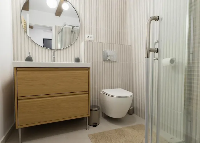 3 Min To Everything-stylish-modern-old Fortress Apartment *