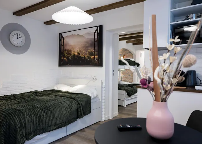 3 Min To Everything-stylish-modern-old Fortress * Brasov