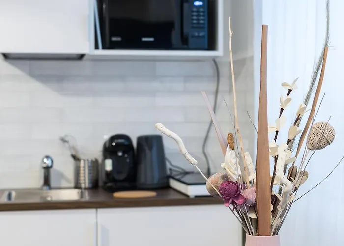 3 Min To Everything-stylish-modern-old Fortress *