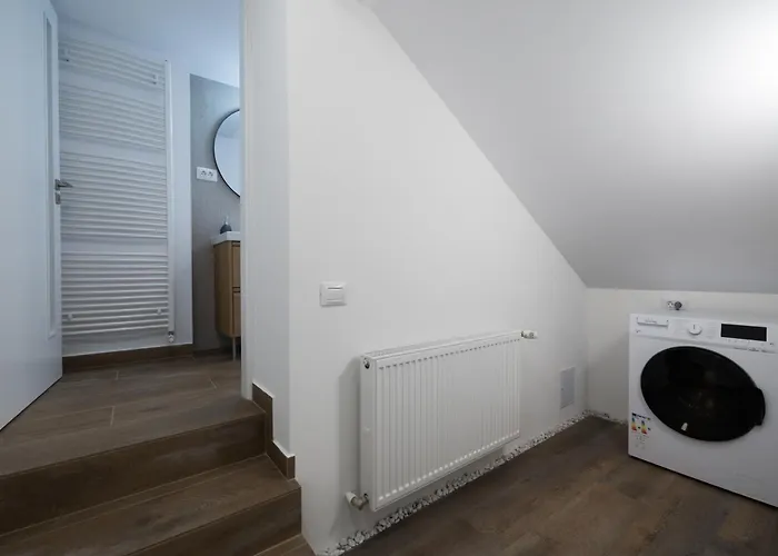 Apartment 3 Min To Everything-stylish-modern-old Fortress *