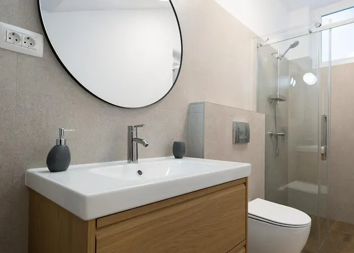 3 Min To Everything-stylish-modern-old Fortress * ブラショフ